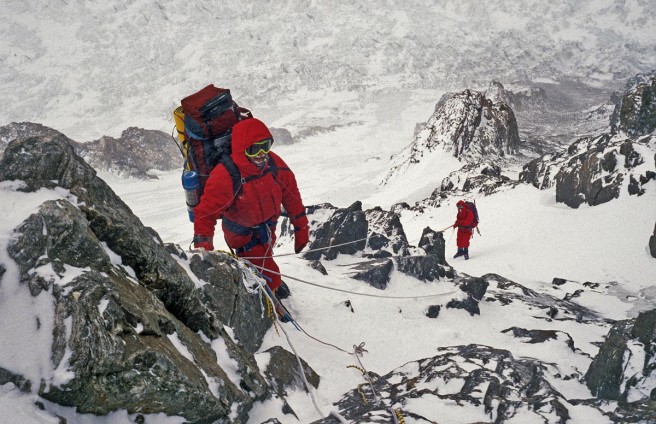 K2 Maciej-Pawlikowski-i-Pawel-Kubalski-na-zebrze-Abruzzow-fot.-Fundacja-Himalaizmu-Polskiego-im.-Andrzeja-Zawady.